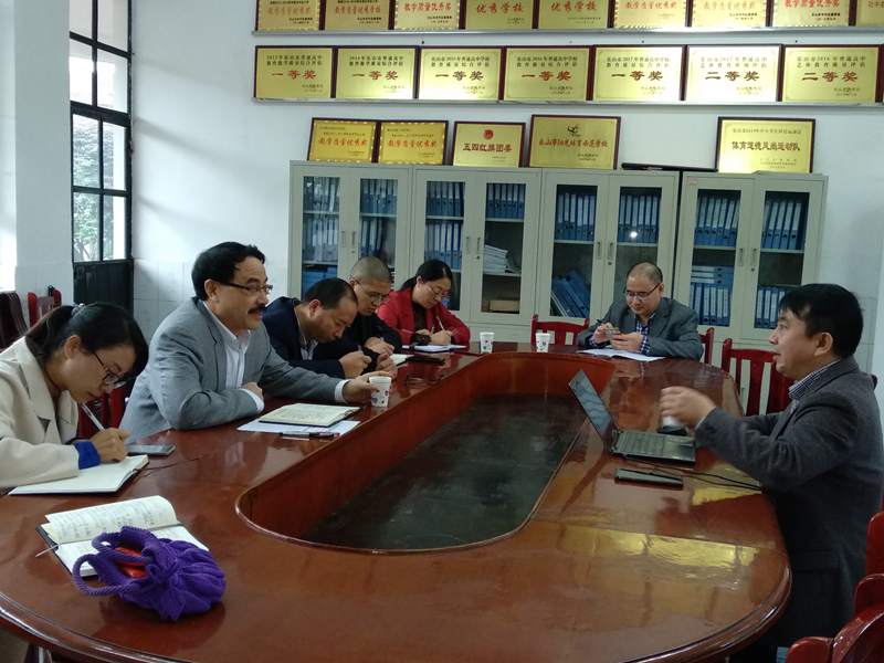 1539939211112894.jpg 587649471.jpg