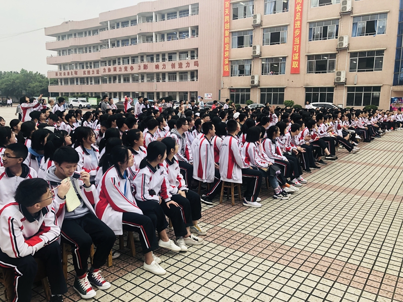 1555312749117968.jpg webwxgetmsgimg (1).jpg